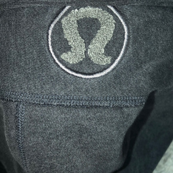 Lululemon sweater/jacket - Picture 2 of 6